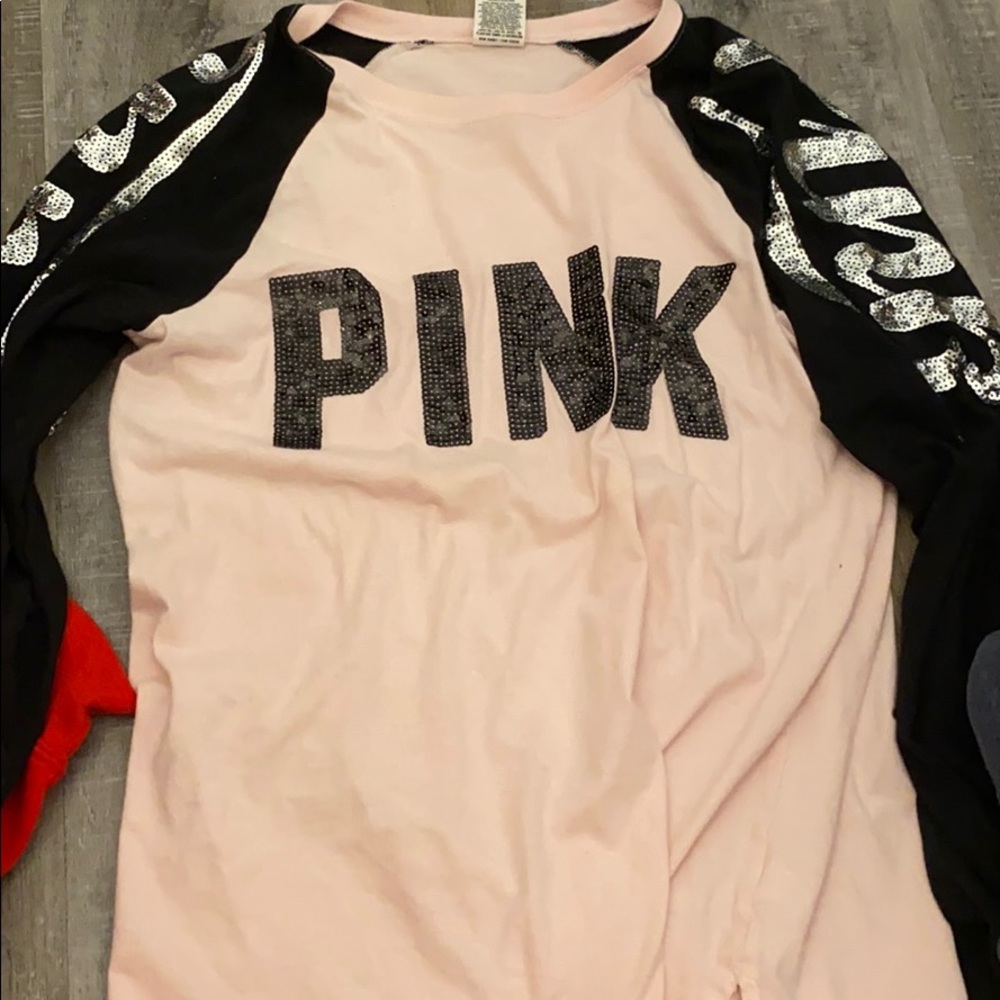 Longe sleeved shirt, runs oversized